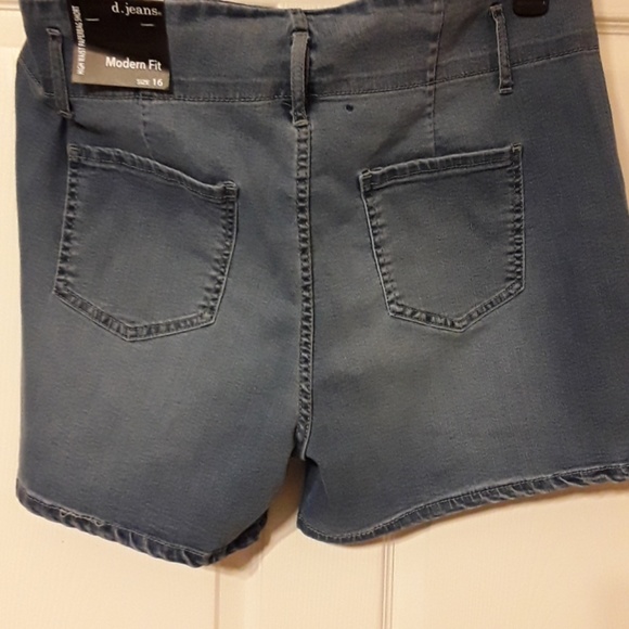 Short - Picture 2 of 3